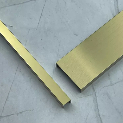 L'oro ha lucidato i profili finiti spazzolati del metallo U della disposizione delle mattonelle di acciaio inossidabile