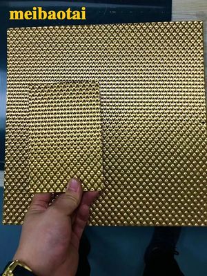 Fogli in acciaio inossidabile in PVD rivestiti di colore con superficie speculare in dimensioni di 4x8 piedi per pannelli di parete