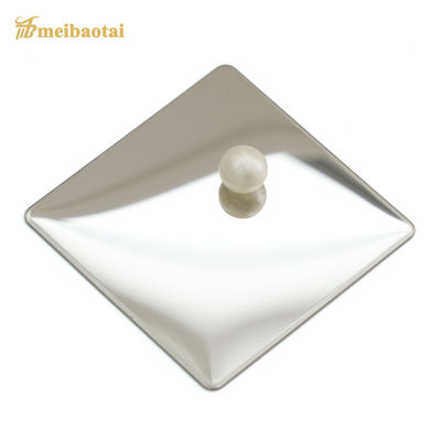 Lastra Decorativa in Acciaio Inox Finitura Specchio, Misura 4x8, Spessore 0.6mm per Eleganti Decorazioni Murali e Soffitti