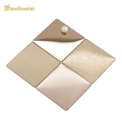 Buon prezzo Spessore dello strato 4x8 0.65mm di acciaio inossidabile di Rose Golden Matte Finish Decorative in linea