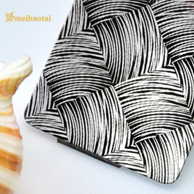 Prezzo buono ASTM ha inciso la lamina di metallo inossidabile 304 quattro piedi 1.0MM Thk in linea