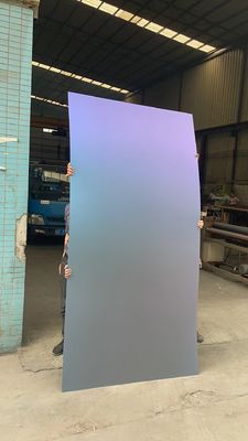 Prezzo buono 201 304 Gradient Blu Rosso Piastre in acciaio inossidabile Porta Hotel Decorazione in linea