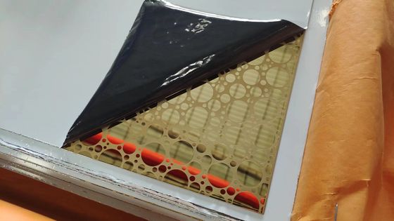 Prezzo buono 1.0 mm Spessore specchio oro inciso lamiera in acciaio inossidabile bordo a fessura in linea