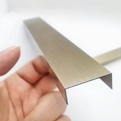 304 acciaio inossidabile U Profile Tile Trim con spessore di 0,65 mm e PVD Color Coating