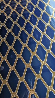 Fogli in acciaio inossidabile in rilievo di grado 201 con doppia pellicola in PVC e spessore di 0,85 mm per applicazioni decorative