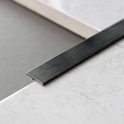 Striscia a T in acciaio inossidabile 304 con finitura a specchio, lunghezza 3048 mm, per pareti e pavimenti