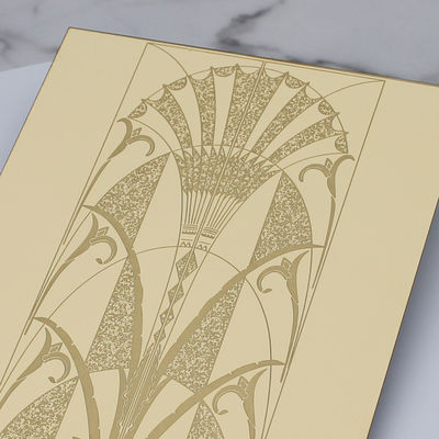 Lastra in acciaio inossidabile 304 con finitura a specchio dorato inciso, 1219x3048mm, per applicazioni decorative
