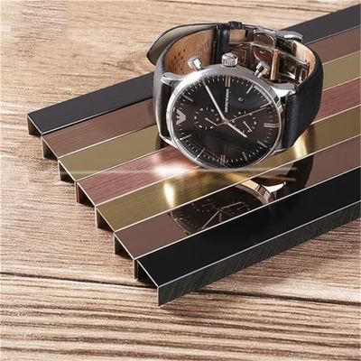 Prezzo buono 304 Acciaio Inossidabile Profilo per Piastrelle a U con Scanalatura a V e Rivestimento Colorato per Protezione Decorativa in linea