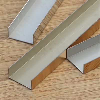304 Acciaio inossidabile U Profile Tile Trim con V Grooved/Bending Technique e Lunghezza 2438mm/3048mm
