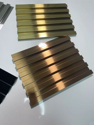 Prezzo buono PVD rivestito 304 in acciaio inossidabile pannello ondulato 10 piedi profila di taglio bordo piastrella in linea