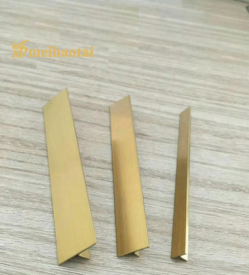Prezzo buono Bocchetta per piastrelle in acciaio inossidabile con rivestimento dorato a forma di T con materiale POSCO e lunghezza 3048 mm in linea