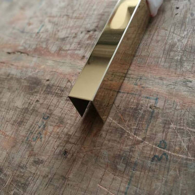 Prezzo buono Le mattonelle decorative di acciaio inossidabile della scanalatura di U sistemano 201 rivestimento di colore di 304 specchi in linea