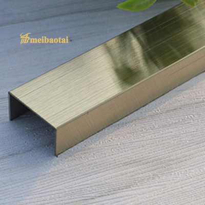 Le mattonelle di acciaio inossidabile di Champagne Gold Plating 304 sistemano la norma di JIS per la parete decorativa