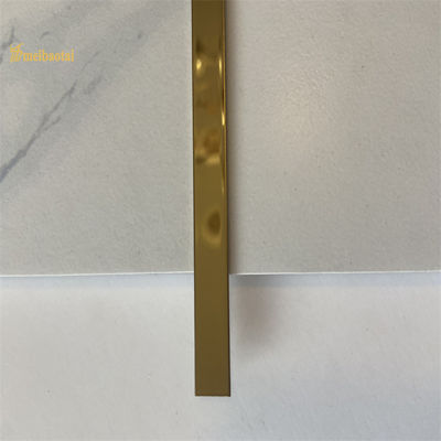 Prezzo buono Disposizione 6mm delle mattonelle di acciaio inossidabile dell'angolo della parete di profilo dell'oro T in linea
